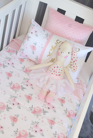 Floral Blush cot set 